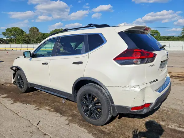 5N1AT2MV8JC739920 2018 NISSAN ROGUE - Image 2