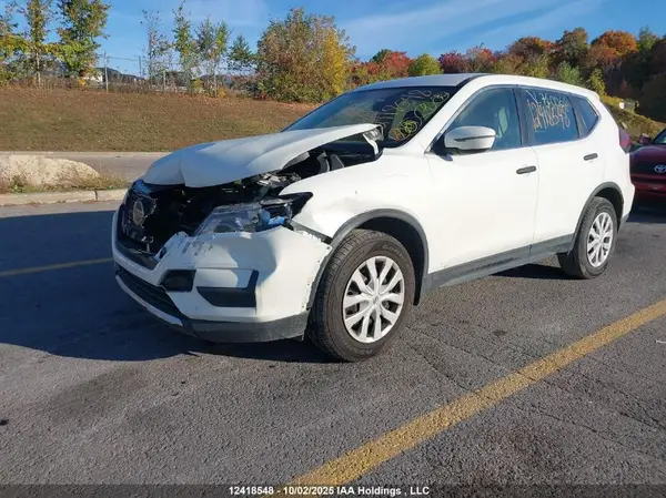5N1AT2MV8JC740064 2018 NISSAN ROGUE - Image 2