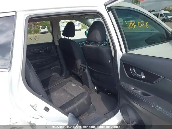 5N1AT2MV8JC741246 2018 NISSAN ROGUE - Image 8