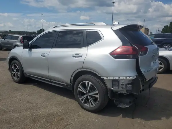 5N1AT2MV8JC743398 2018 NISSAN ROGUE - Image 2