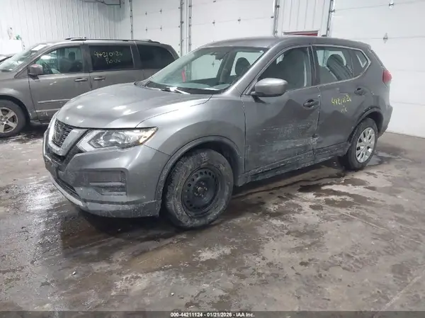 5N1AT2MV8JC743725 2018 NISSAN ROGUE - Image 2