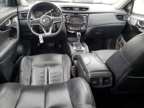 5N1AT2MV8JC745023 2018 NISSAN ROGUE - Image 8