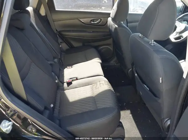 5N1AT2MV8JC747631 2018 NISSAN ROGUE - Image 8