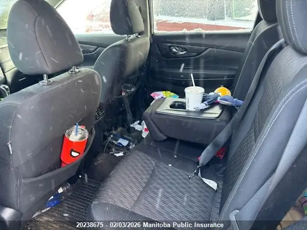 5N1AT2MV8JC749024 2018 NISSAN ROGUE - Image 8