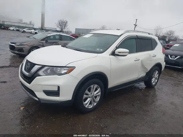 5N1AT2MV8JC749363 2018 NISSAN ROGUE - Image 2