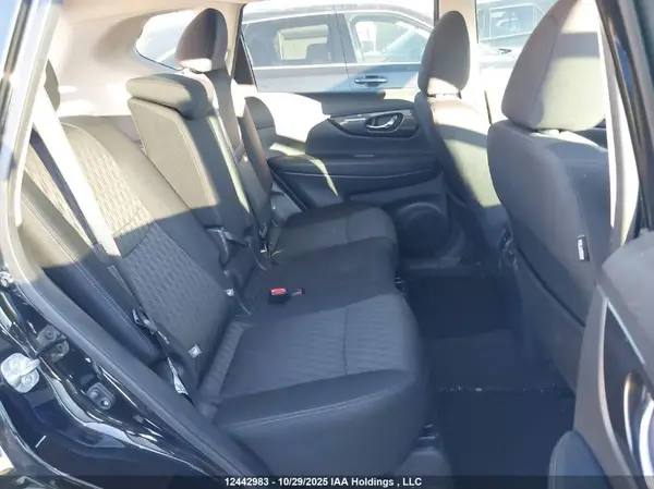 5N1AT2MV8JC751114 2018 NISSAN ROGUE - Image 8