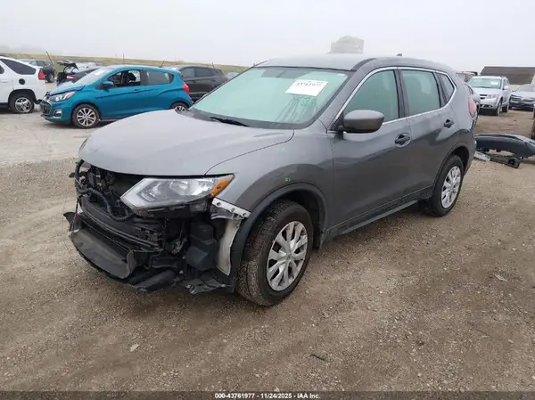5N1AT2MV8JC754272 2018 NISSAN ROGUE - Image 2
