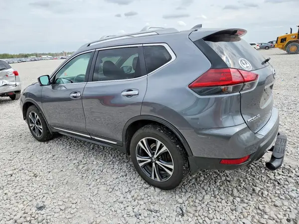 5N1AT2MV8JC755986 2018 NISSAN ROGUE - Image 2