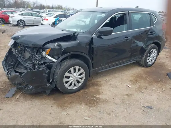 5N1AT2MV8JC756989 2018 NISSAN ROGUE - Image 2