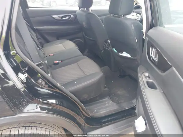 5N1AT2MV8JC756989 2018 NISSAN ROGUE - Image 8