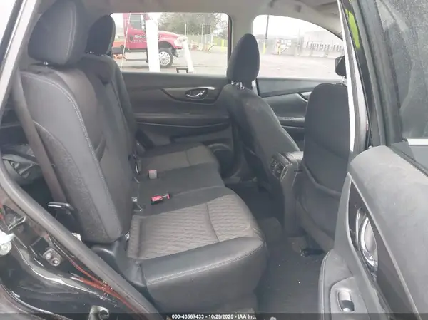5N1AT2MV8JC758354 2018 NISSAN ROGUE - Image 8