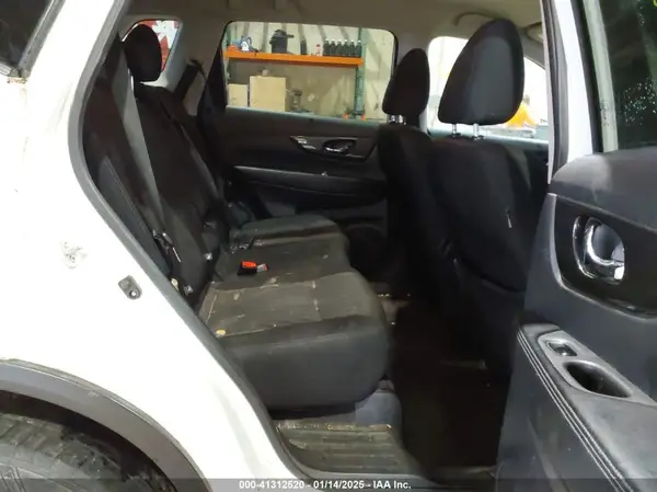 5N1AT2MV8JC767281 2018 NISSAN ROGUE - Image 8
