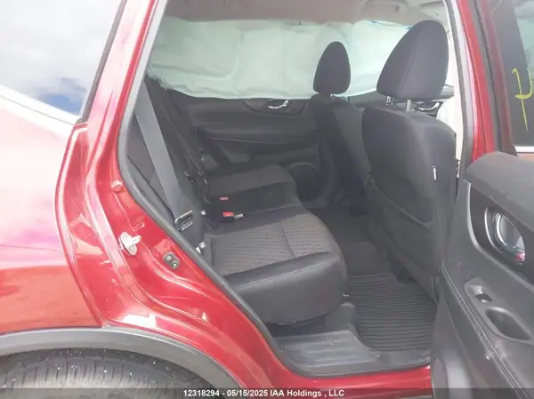 5N1AT2MV8JC767605 2018 NISSAN ROGUE - Image 8