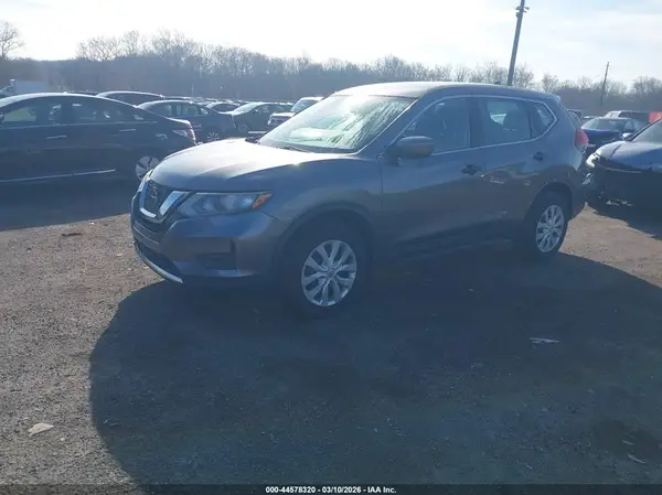 5N1AT2MV8JC773680 2018 NISSAN ROGUE - Image 2