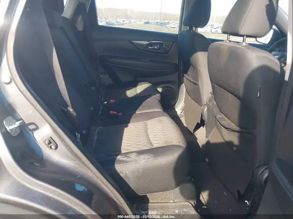 5N1AT2MV8JC773680 2018 NISSAN ROGUE - Image 8