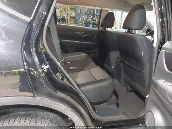 5N1AT2MV8JC775428 2018 NISSAN ROGUE - Image 8