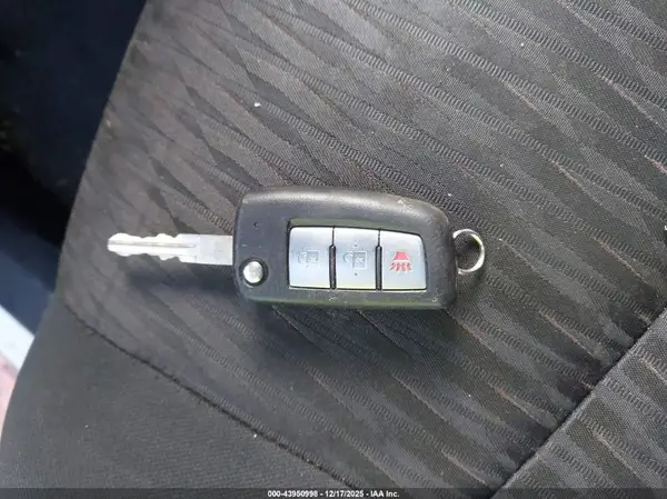 5N1AT2MV8JC786879 2018 NISSAN ROGUE - Image 8