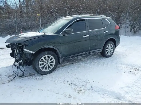 5N1AT2MV8JC789670 2018 NISSAN ROGUE - Image 2