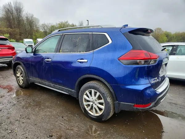 5N1AT2MV8JC789765 2018 NISSAN ROGUE - Image 2