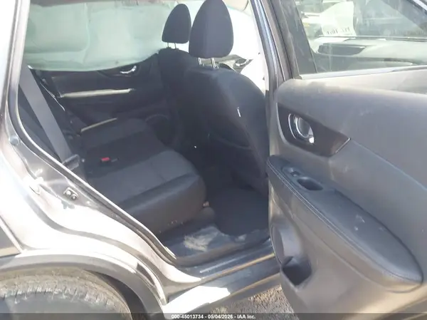 5N1AT2MV8JC789863 2018 NISSAN ROGUE - Image 8
