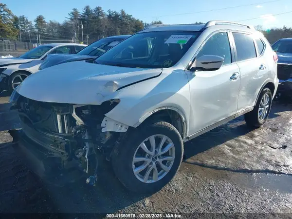 5N1AT2MV8JC791337 2018 NISSAN ROGUE - Image 2