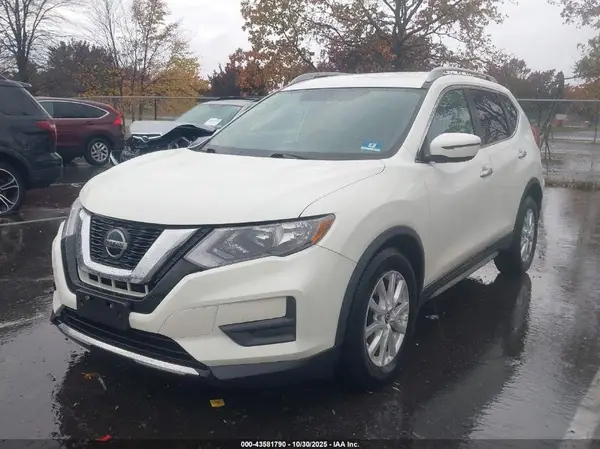 5N1AT2MV8JC792844 2018 NISSAN ROGUE - Image 2