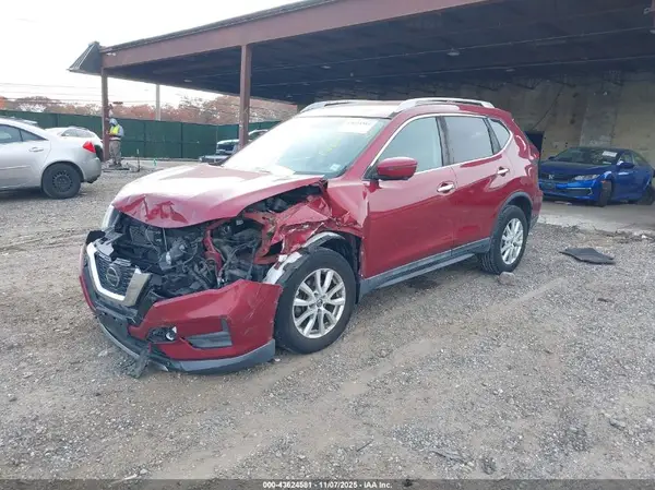 5N1AT2MV8JC794609 2018 NISSAN ROGUE - Image 2