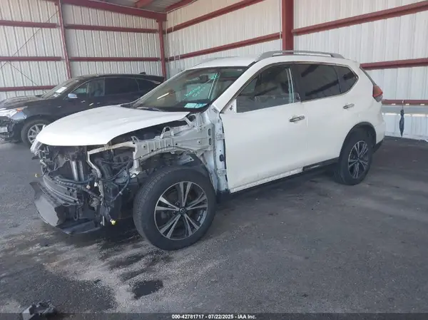5N1AT2MV8JC796702 2018 NISSAN ROGUE - Image 2