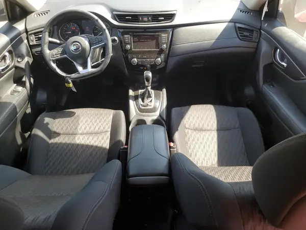 5N1AT2MV8JC797557 2018 NISSAN ROGUE - Image 8