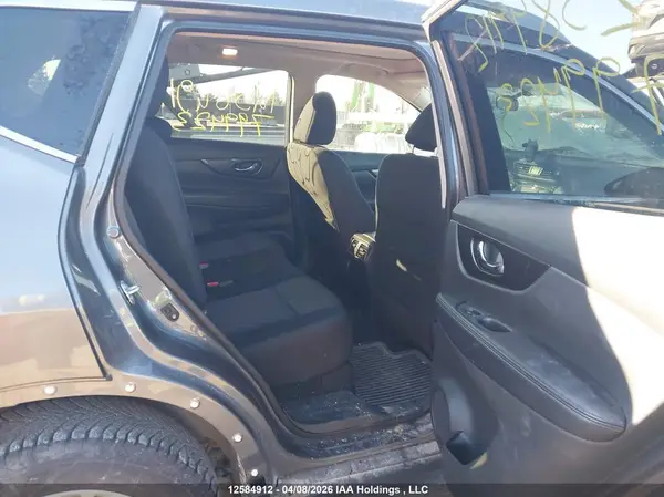 5N1AT2MV8JC799423 2018 NISSAN ROGUE - Image 8