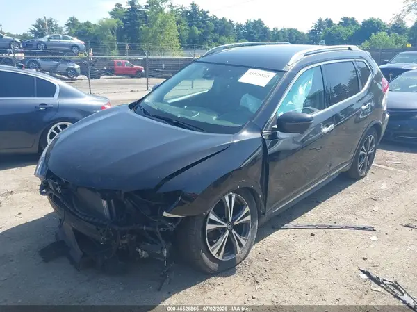 5N1AT2MV8JC802661 2018 NISSAN ROGUE - Image 2