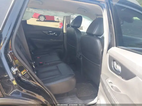 5N1AT2MV8JC802661 2018 NISSAN ROGUE - Image 8
