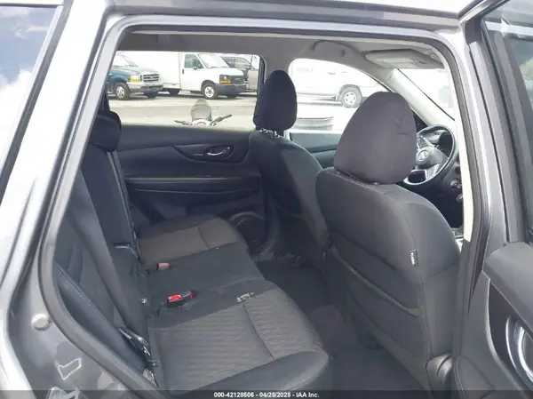 5N1AT2MV8JC806984 2018 NISSAN ROGUE - Image 8