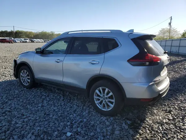5N1AT2MV8JC807553 2018 NISSAN ROGUE - Image 2