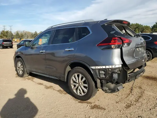 5N1AT2MV8JC808220 2018 NISSAN ROGUE - Image 2
