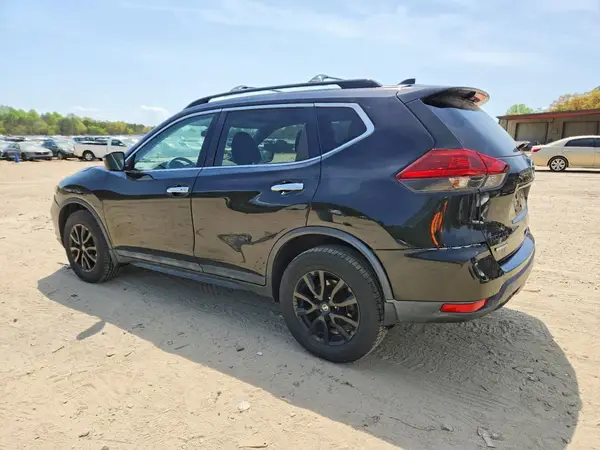 5N1AT2MV8JC812087 2018 NISSAN ROGUE - Image 2