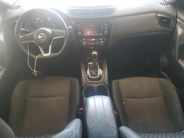 5N1AT2MV8JC812221 2018 NISSAN ROGUE - Image 8