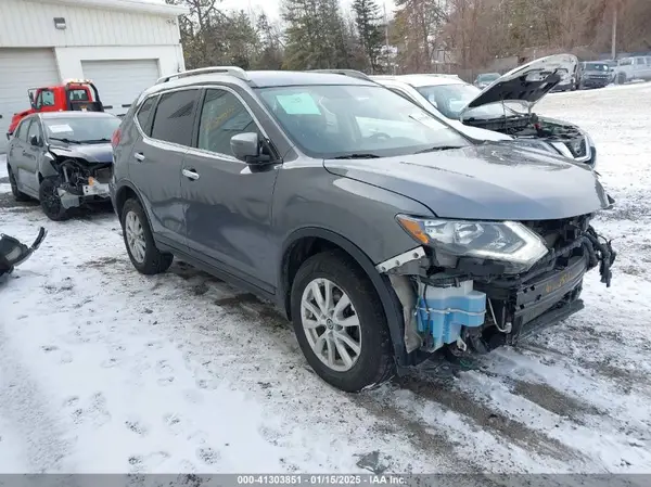 5N1AT2MV8JC814065 2018 NISSAN ROGUE - Image 1