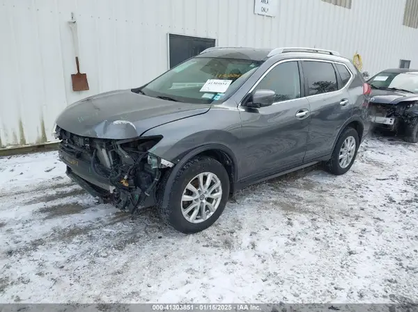 5N1AT2MV8JC814065 2018 NISSAN ROGUE - Image 2