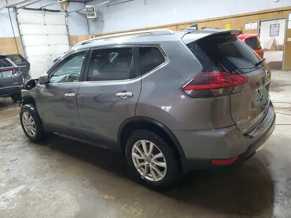 5N1AT2MV8JC814468 2018 NISSAN ROGUE - Image 2