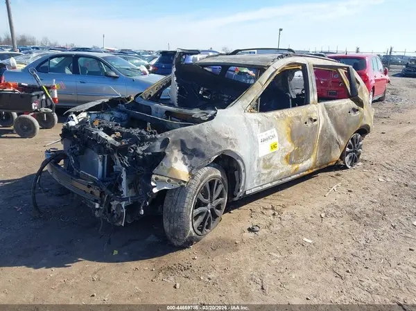 5N1AT2MV8JC814681 2018 NISSAN ROGUE - Image 2