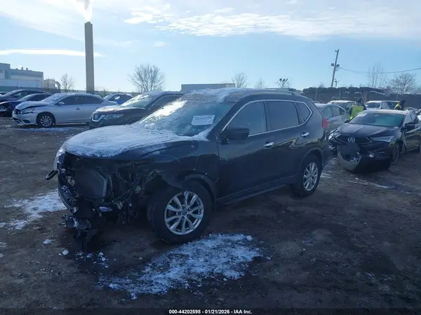 5N1AT2MV8JC815460 2018 NISSAN ROGUE - Image 2