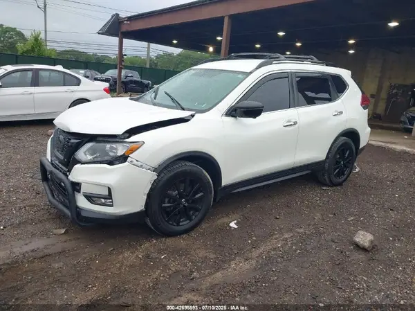 5N1AT2MV8JC816169 2018 NISSAN ROGUE - Image 2