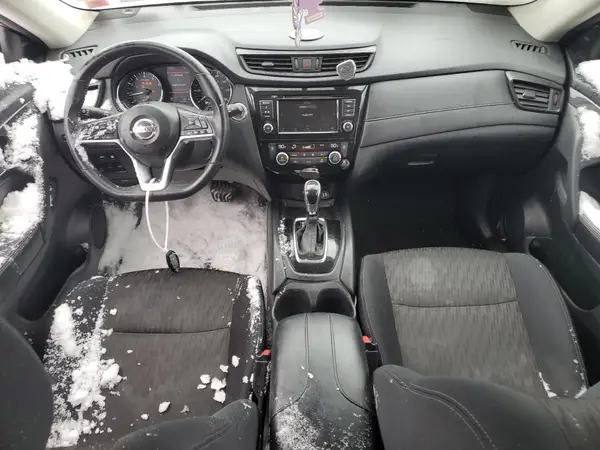 5N1AT2MV8JC820397 2018 NISSAN ROGUE - Image 8