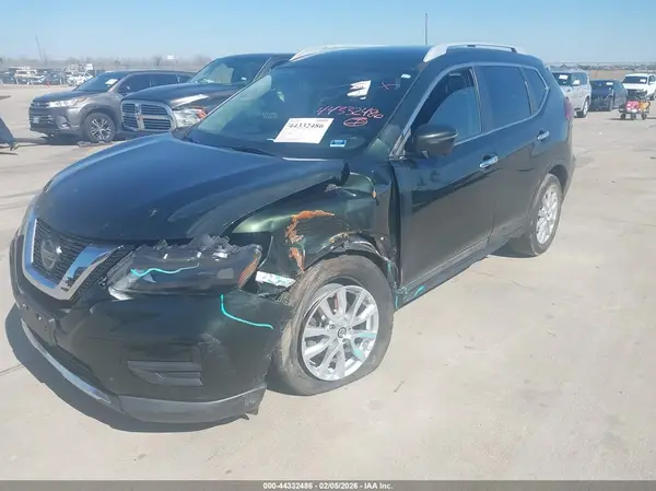 5N1AT2MV8JC820898 2018 NISSAN ROGUE - Image 2