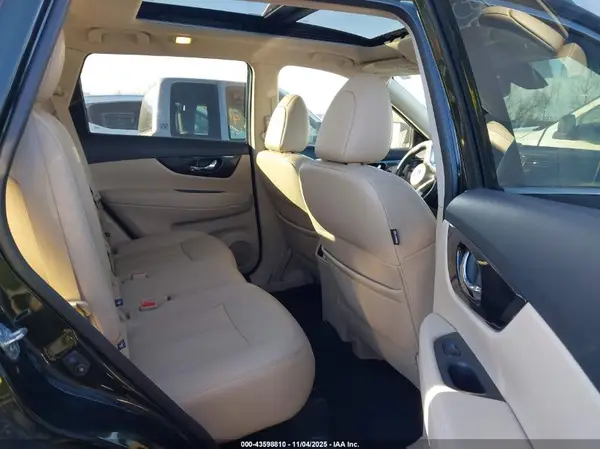5N1AT2MV8JC824417 2018 NISSAN ROGUE - Image 8