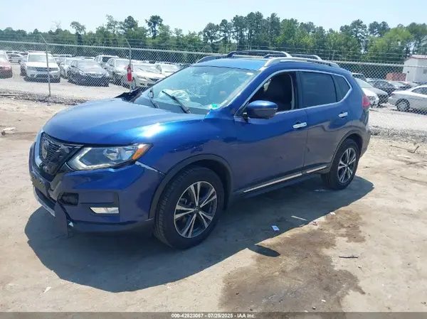 5N1AT2MV8JC825731 2018 NISSAN ROGUE - Image 2