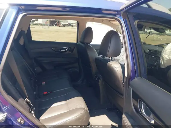 5N1AT2MV8JC825731 2018 NISSAN ROGUE - Image 8