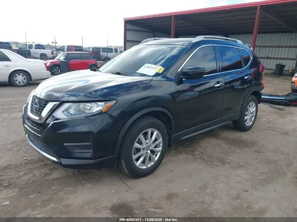 5N1AT2MV8JC826006 2018 NISSAN ROGUE - Image 2