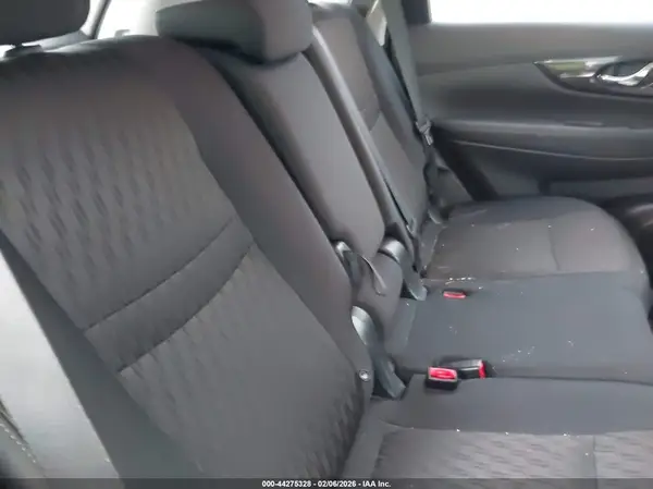 5N1AT2MV8JC832064 2018 NISSAN ROGUE - Image 8